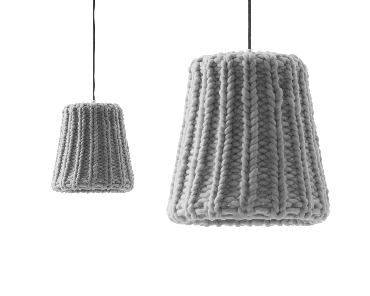 Lampa din lână Granny